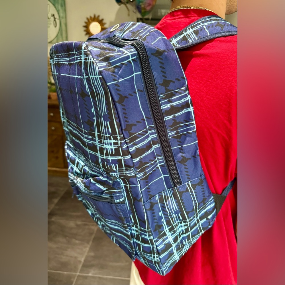 Arctic Star Backpack. - Picture 8 of 8